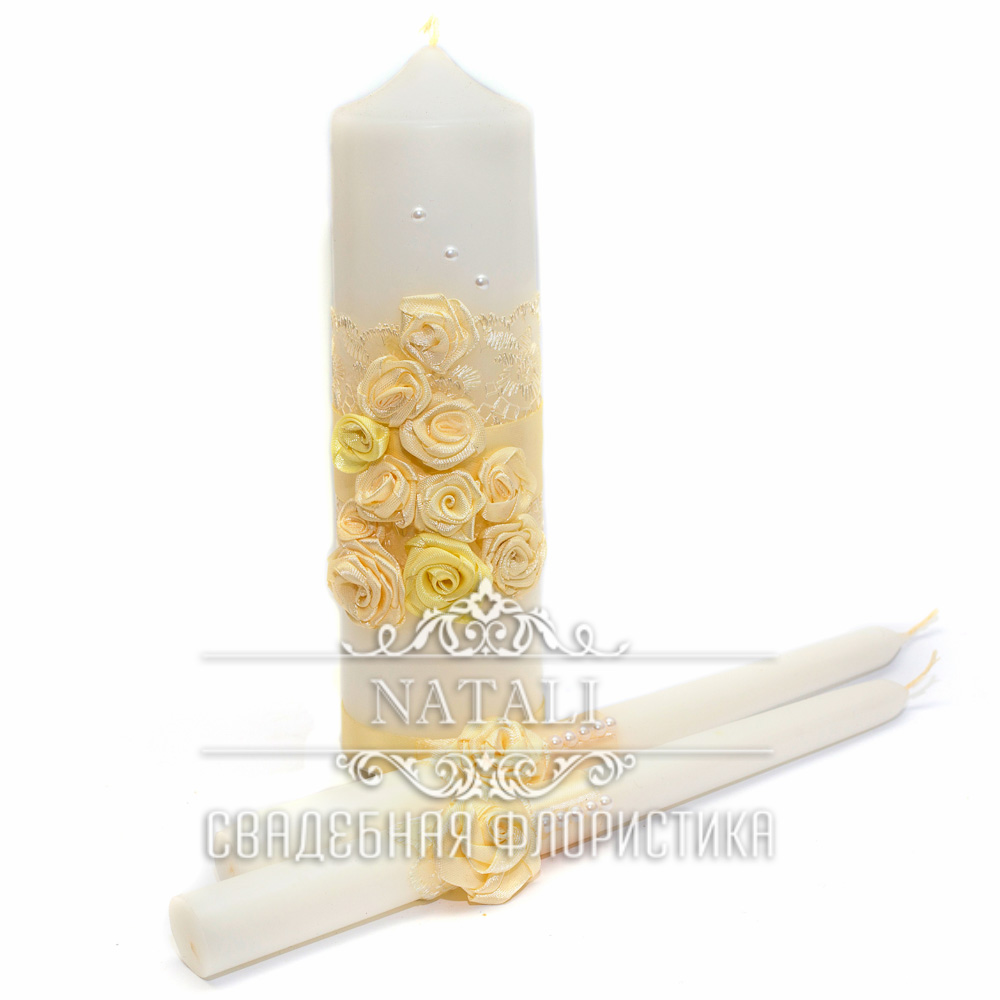 Свадебные свечи с кремовыми цветами
