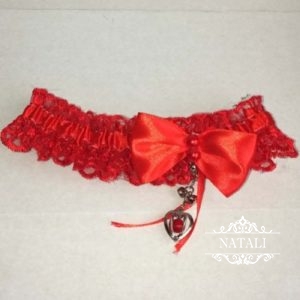 свадебная подвязка в красном цвете