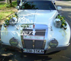 украшение цветами на свадьбу ретро автомобиля
