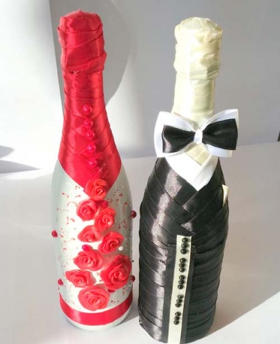 Классический декор шампанского в красном и черном