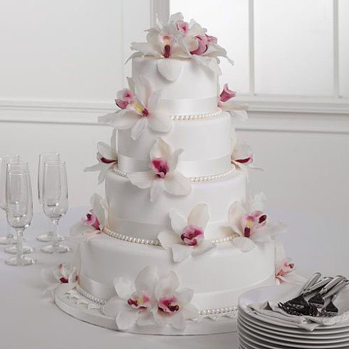 четырехъярусный свадебный торт