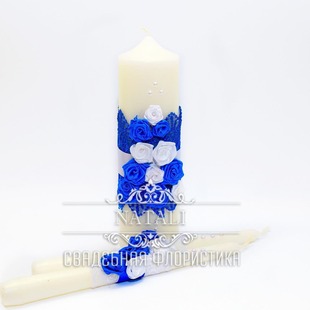 Свадебные свечи с синими и белыми цветами